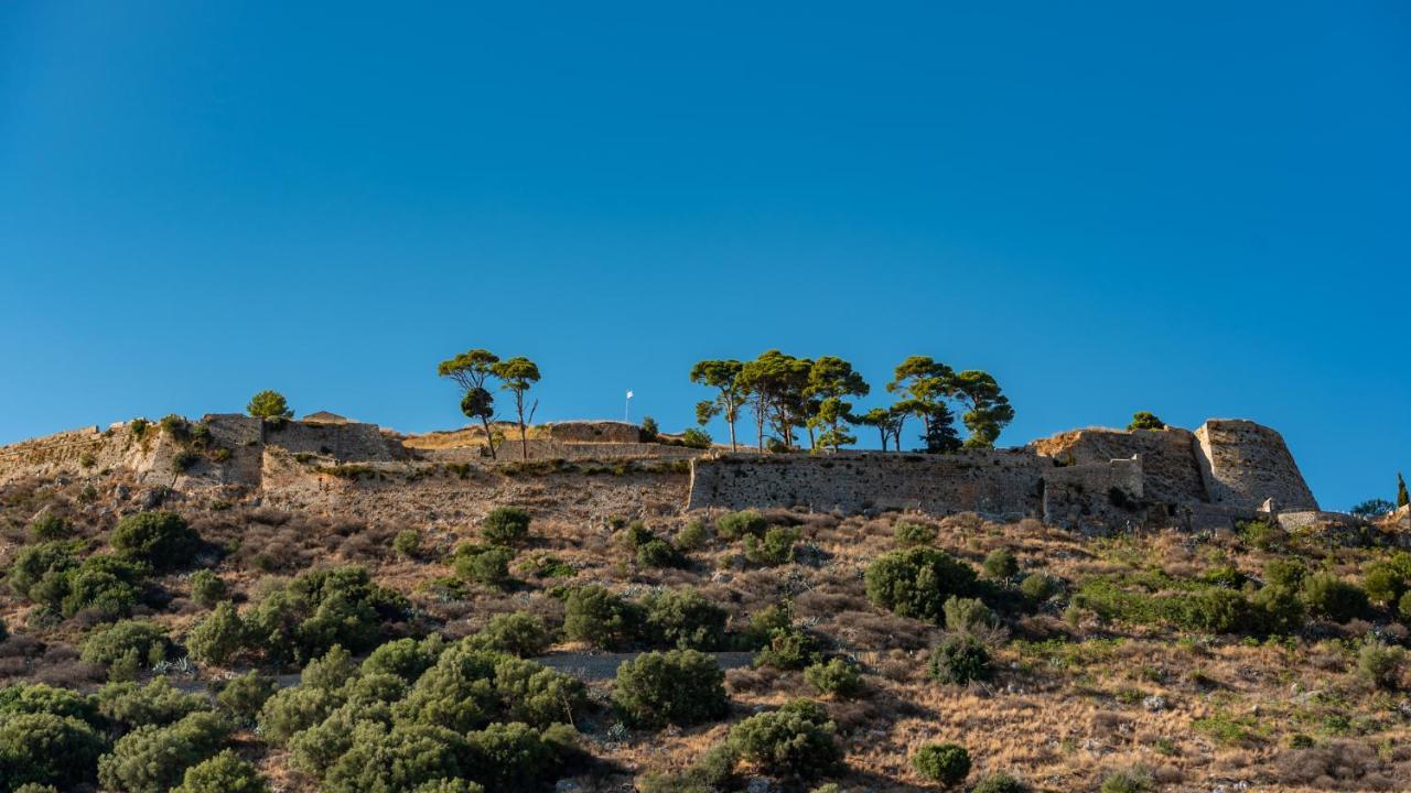 Ionis Hotel Troianata Bagian luar foto