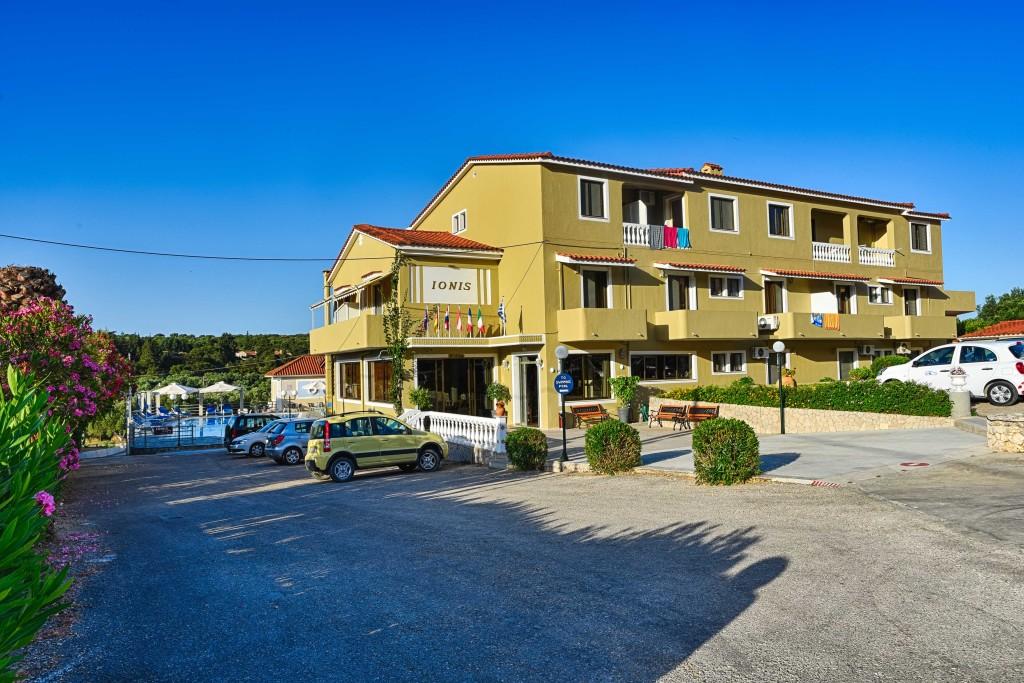 Ionis Hotel Troianata Bagian luar foto
