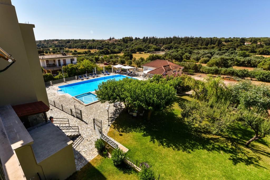 Ionis Hotel Troianata Bagian luar foto