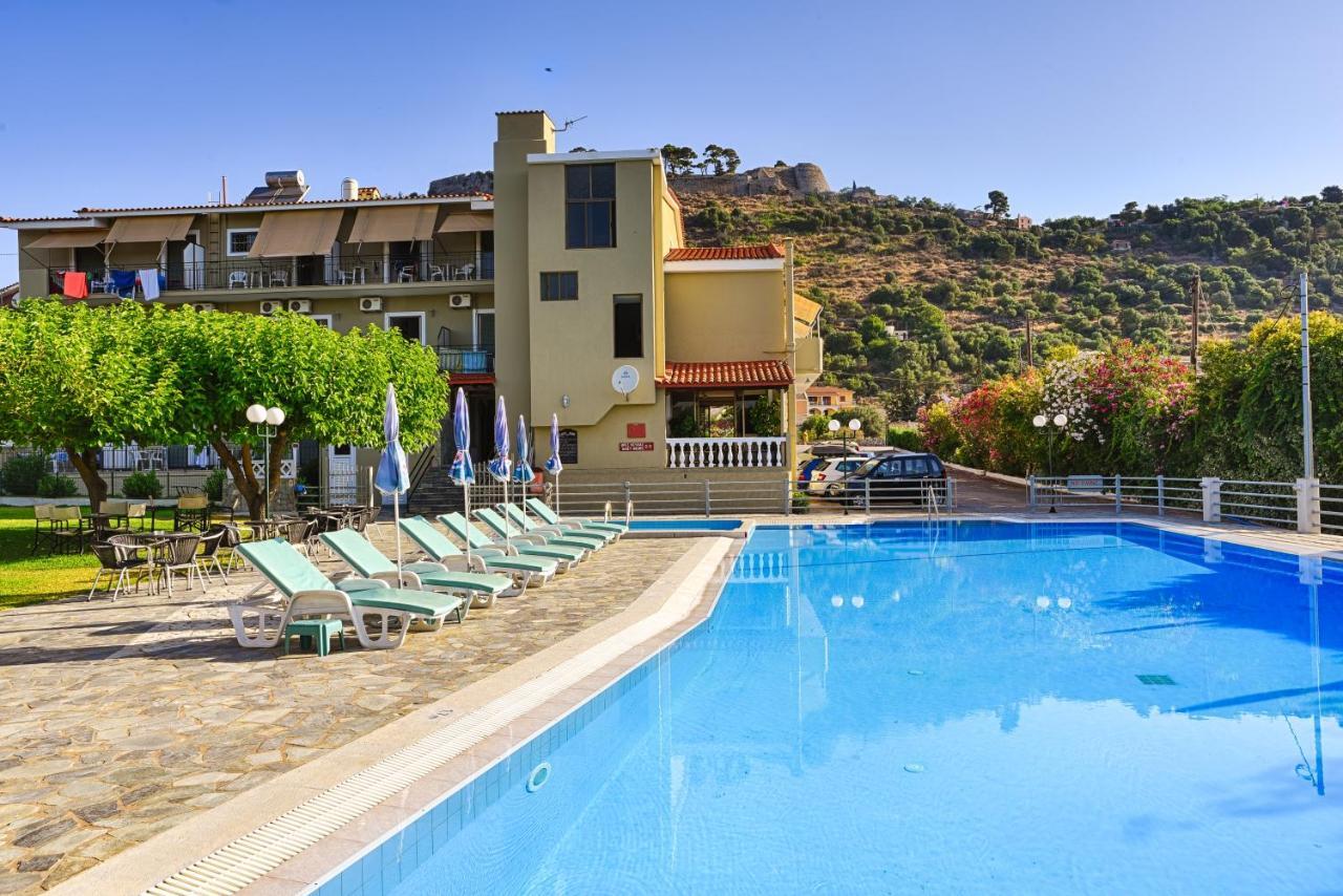 Ionis Hotel Troianata Bagian luar foto