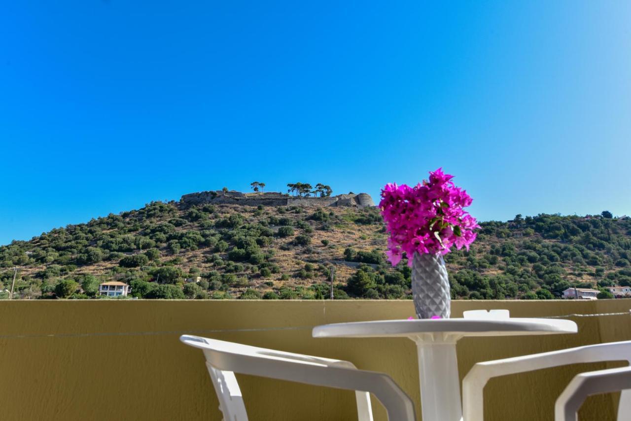 Ionis Hotel Troianata Bagian luar foto